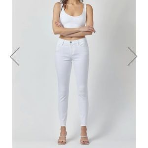 Hidden Amelia Skinny, White Jeans NWT